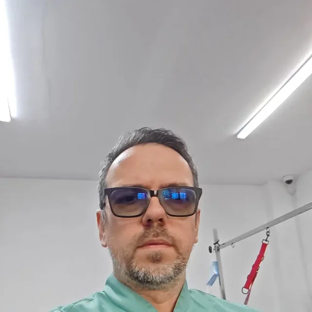 Mihai, Blue Pet Salon